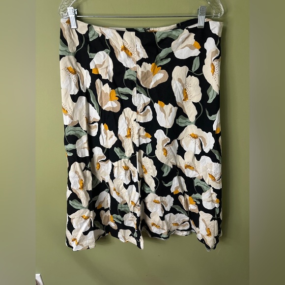 Ann Taylor Linen Blend Floral Midi Skirt Sz 12 Black Zip A-Line - Picture 1 of 9